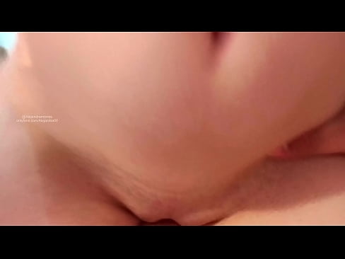 ❤️ Spím v pokoji své sestry a tak jsem se probudila ❤️ Porno u nás ❌️❤
